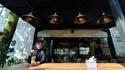 Spot Kopi & Resto Keluarga Super Sejuk di Jaksel yang Lagi Laris Manis 2026, Wajib Cobain!